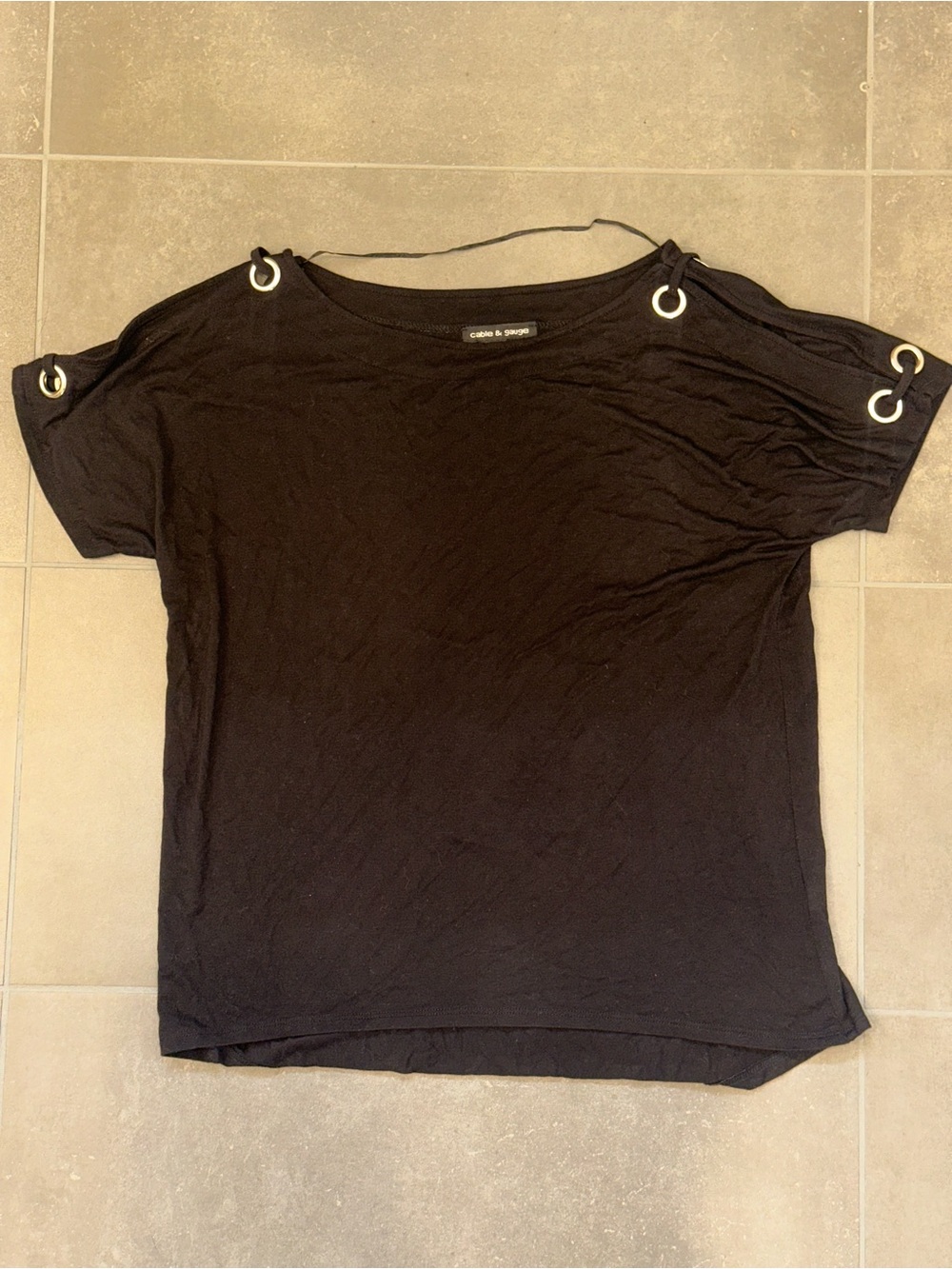 Cable & Gauge Black Cold Shoulder Top Silver Grommet Eyelet Detail Size Medium